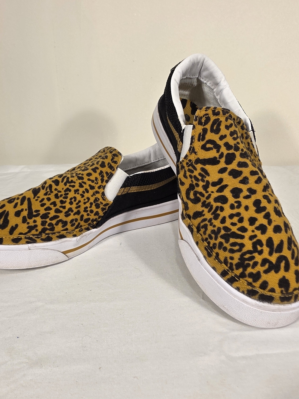 Nike Court Legacy Womens Size 7 Leopard Print Canvas Loafer Shoe